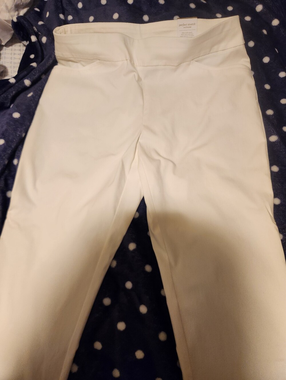 Chico's Perfect Stretch Pull-On Pants in White 2.5